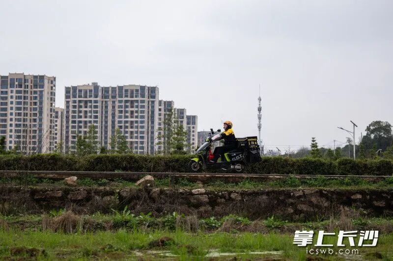 �܆Λ]�й̶��ľ�·�״��ڳǽ���������ֻ��׷���ܬF(xi��n)���f����߀��Щ�����܆Λ]�й̶��ľ�·�״��ڳǽ���������ֻ��׷���ܬF(xi��n)���f����߀��Щ����